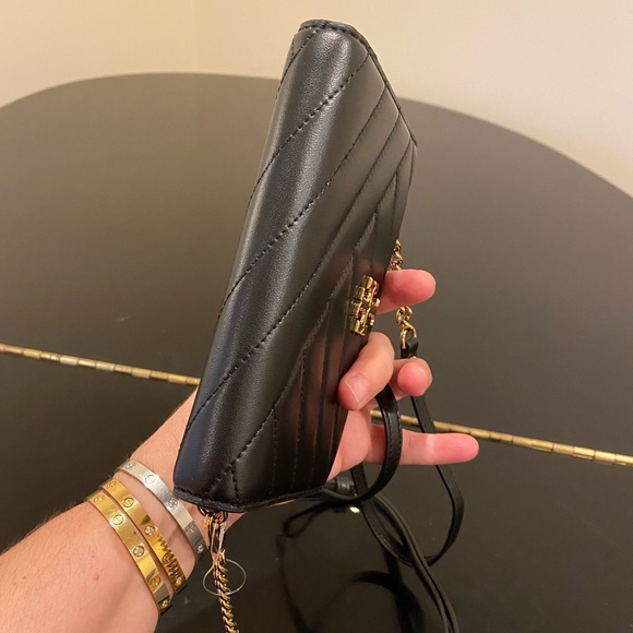 NWT authentic rare luxury minimalist Tory Burch Kira Chevron Phone Crossbody - Picture 15 of 17